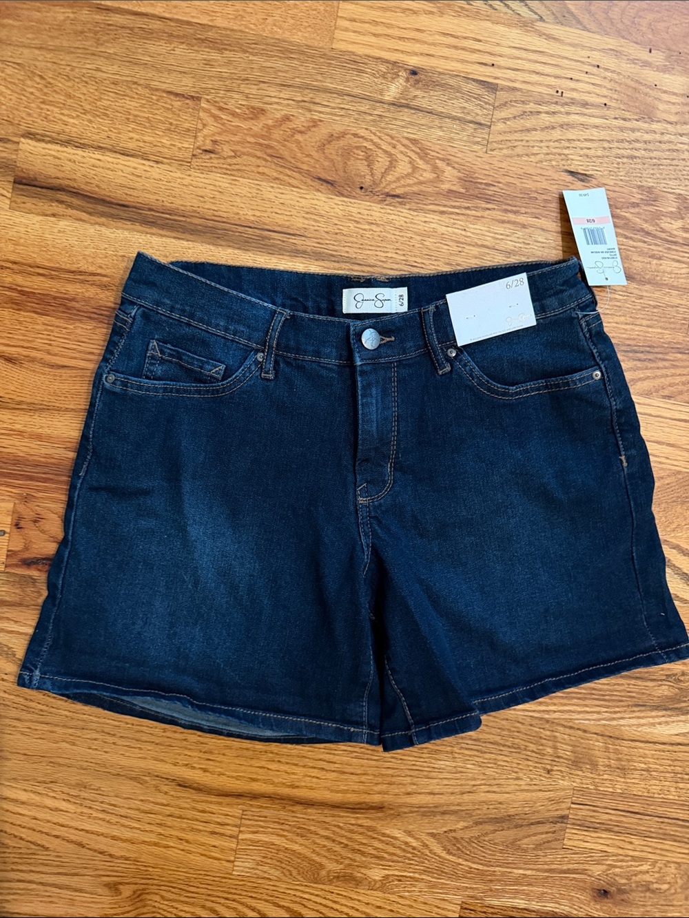 Jessica Simpson Ditto Forever 5in Inseam Shorts size 6/28 NWT